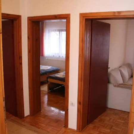 Apartament Vuvuzela