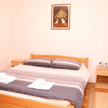 Vuvuzela Apartament *