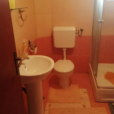 アパート Vuvuzela